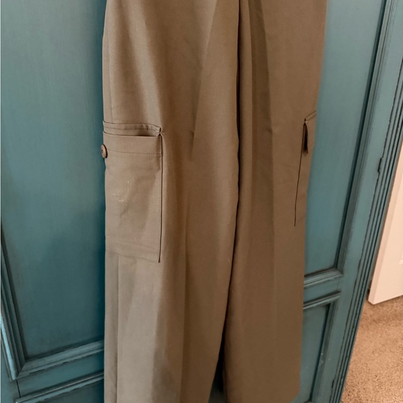 The Frankie Shop Khaki Wide Leg Cargo Pants - Picture 5 of 7